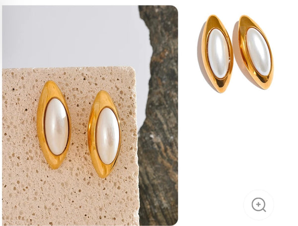 Serena Pearl Earrings
