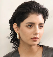 Serena Pearl Earrings